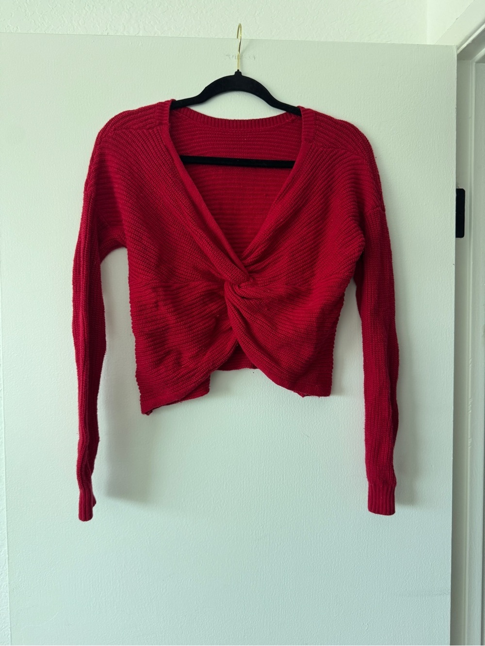 Hollister Red Twist Front Cropped Sweater | XS | Long Sleeve Knit Top